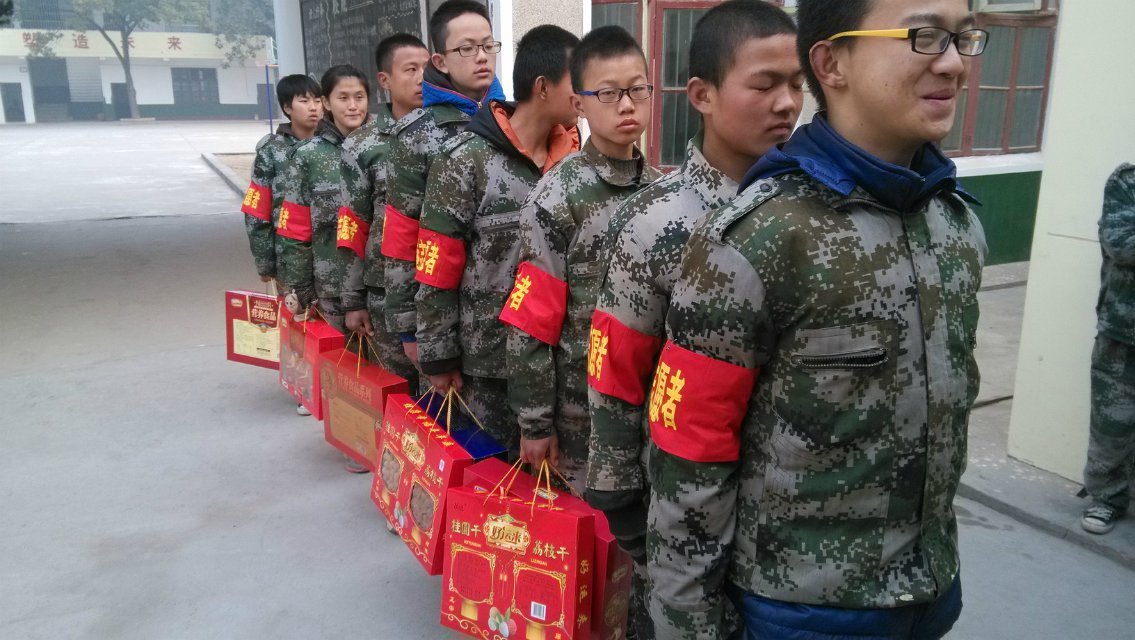 慰问孤寡老人（1）